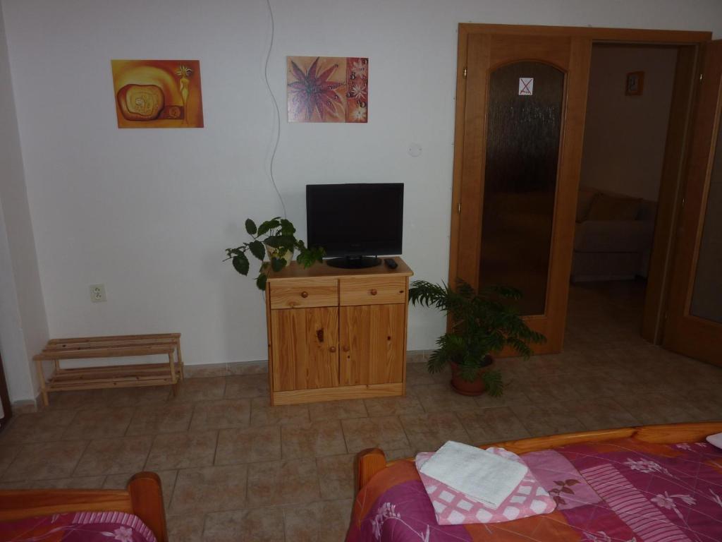 Apartmany U Dvora ยีห์ลาวา ภายนอก รูปภาพ